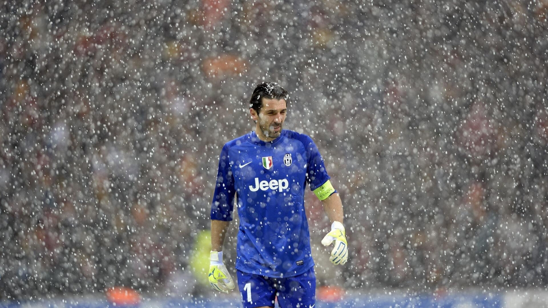 扎马莱克中场核心伤愈复出，助力球队冲击冠军，马扎斯和克莱采尔